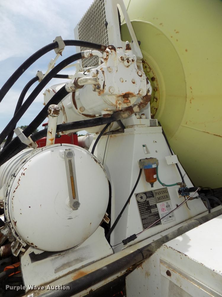 image for item DG2617 2005 Sterling L-Line  ready mix truck