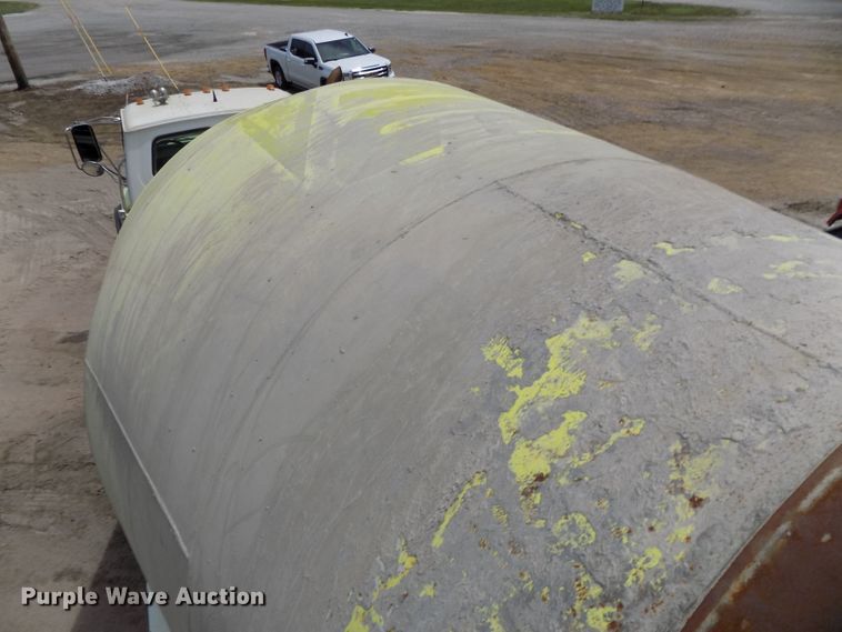 image for item DG2617 2005 Sterling L-Line  ready mix truck