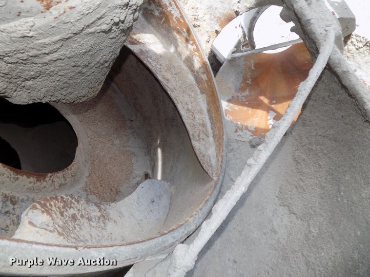 image for item DG2617 2005 Sterling L-Line  ready mix truck