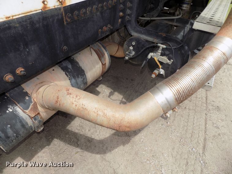 image for item DG2617 2005 Sterling L-Line  ready mix truck