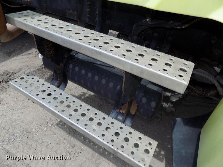 image for item DG2617 2005 Sterling L-Line  ready mix truck