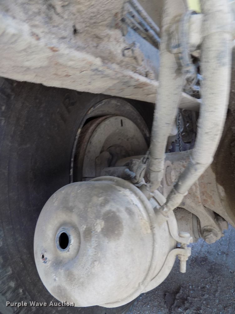 image for item DG2617 2005 Sterling L-Line  ready mix truck