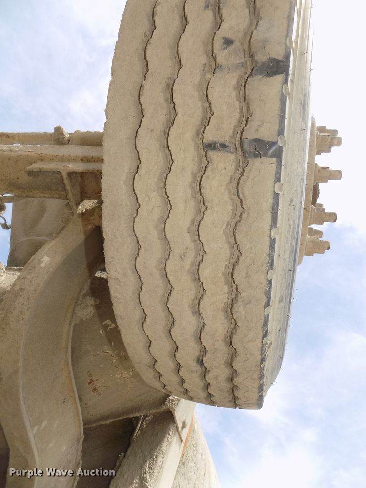 image for item DG2617 2005 Sterling L-Line  ready mix truck