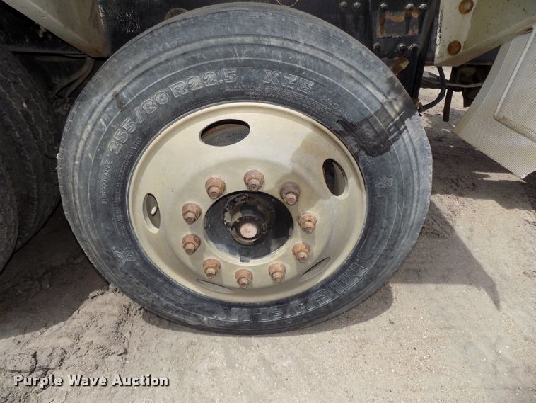 image for item DG2617 2005 Sterling L-Line  ready mix truck