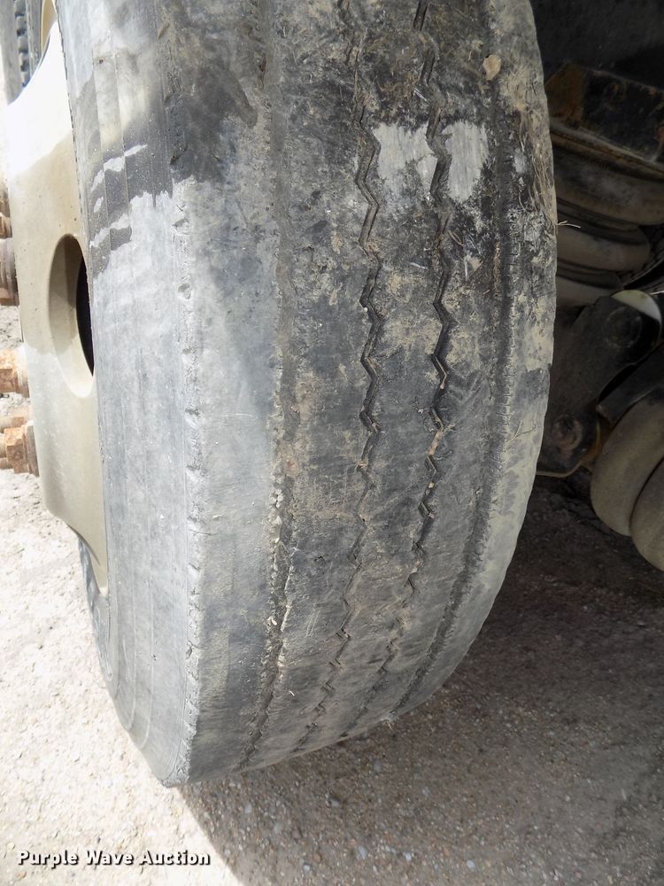 image for item DG2617 2005 Sterling L-Line  ready mix truck