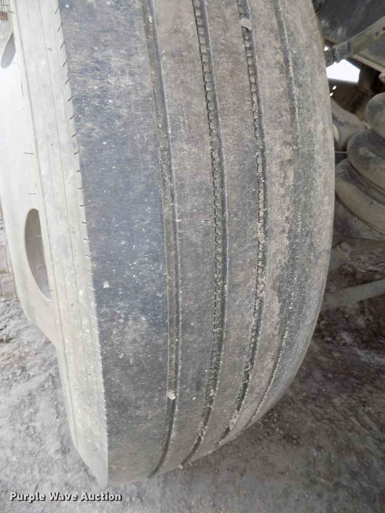 image for item DG2617 2005 Sterling L-Line  ready mix truck