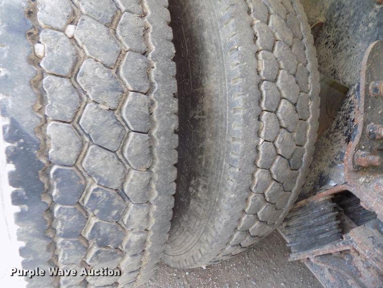 image for item DG2617 2005 Sterling L-Line  ready mix truck