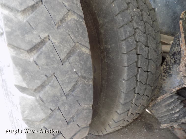 image for item DG2617 2005 Sterling L-Line  ready mix truck