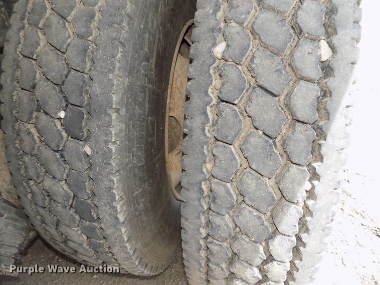 image for item DG2617 2005 Sterling L-Line  ready mix truck