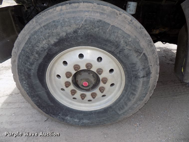 image for item DG2617 2005 Sterling L-Line  ready mix truck