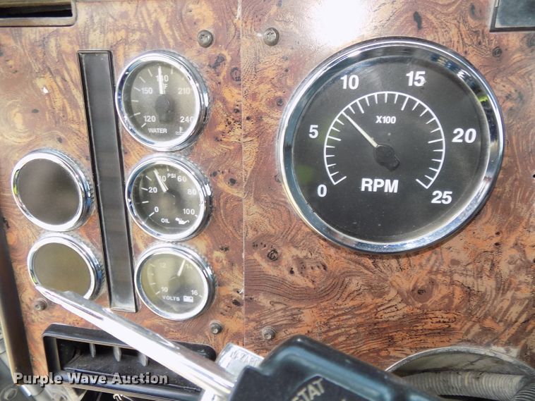 image for item DG2618 1995 International Paystar 5000  ready mix truck