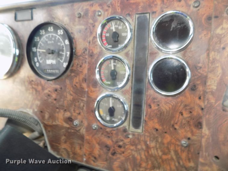 image for item DG2618 1995 International Paystar 5000  ready mix truck