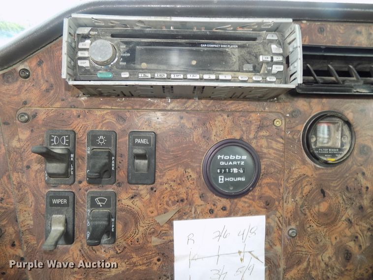 image for item DG2618 1995 International Paystar 5000  ready mix truck