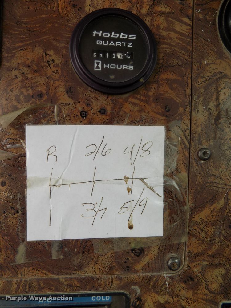 image for item DG2618 1995 International Paystar 5000  ready mix truck