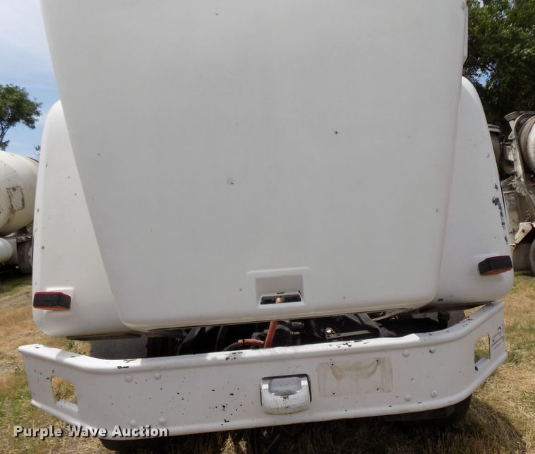 image for item DG2618 1995 International Paystar 5000  ready mix truck