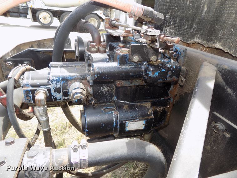 image for item DG2618 1995 International Paystar 5000  ready mix truck