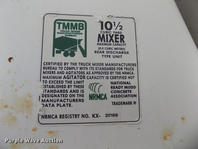 image for item DG2618 1995 International Paystar 5000  ready mix truck