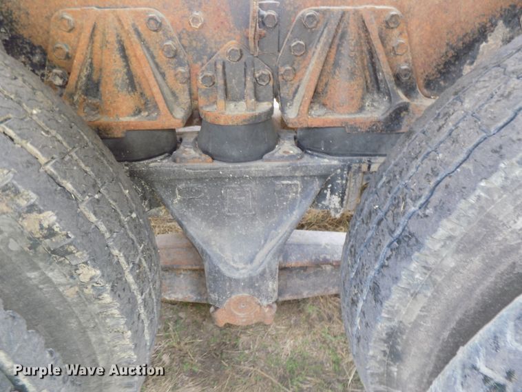 image for item DG2618 1995 International Paystar 5000  ready mix truck