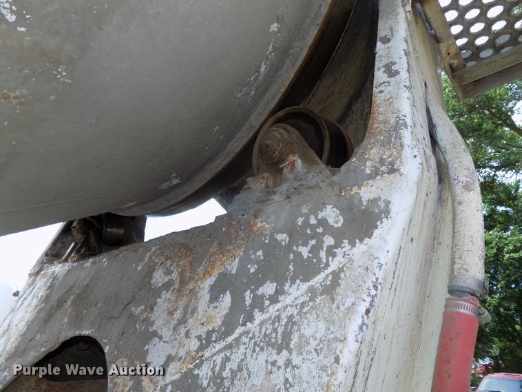 image for item DG2618 1995 International Paystar 5000  ready mix truck