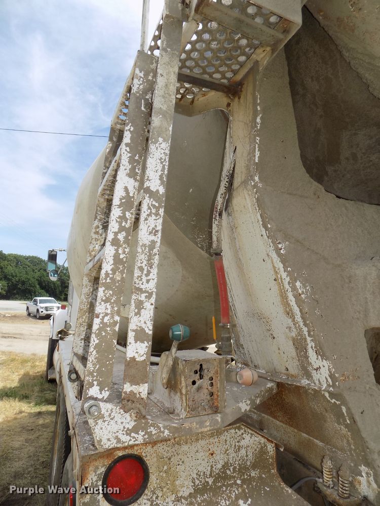 image for item DG2618 1995 International Paystar 5000  ready mix truck