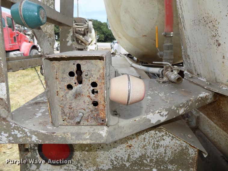 image for item DG2618 1995 International Paystar 5000  ready mix truck