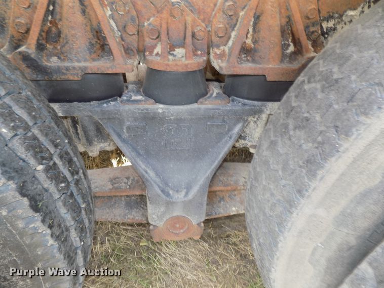 image for item DG2618 1995 International Paystar 5000  ready mix truck