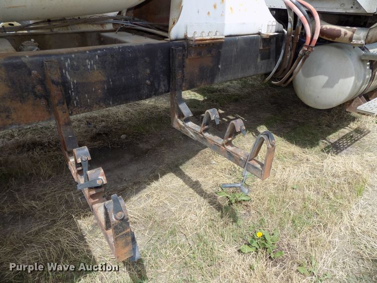 image for item DG2618 1995 International Paystar 5000  ready mix truck