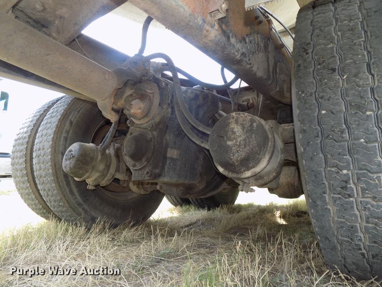 image for item DG2618 1995 International Paystar 5000  ready mix truck