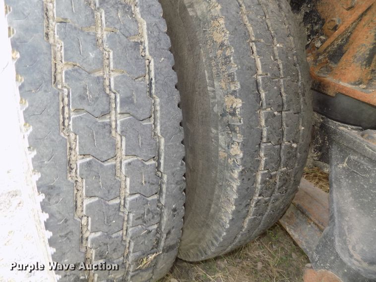 image for item DG2618 1995 International Paystar 5000  ready mix truck