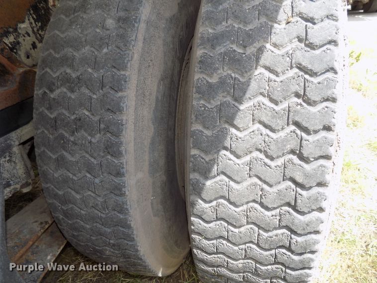 image for item DG2618 1995 International Paystar 5000  ready mix truck