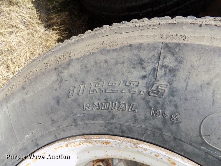 image for item DG2618 1995 International Paystar 5000  ready mix truck