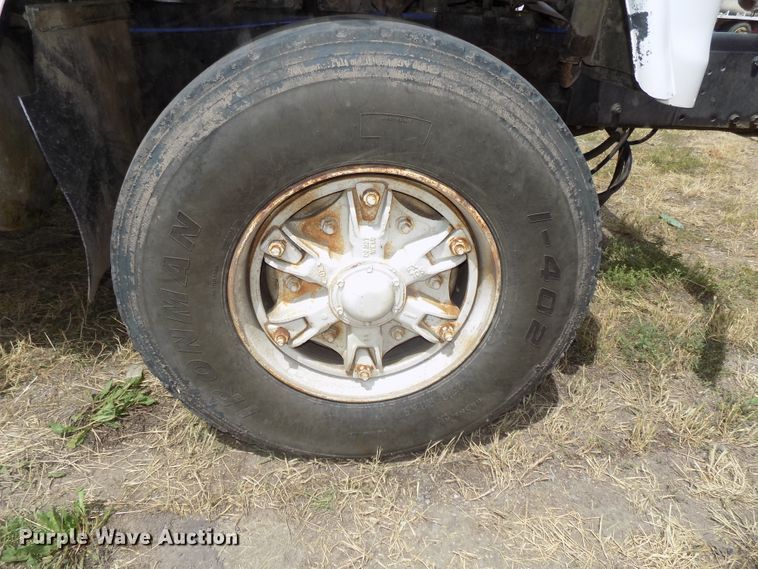 image for item DG2618 1995 International Paystar 5000  ready mix truck