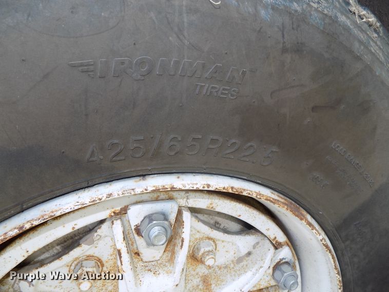 image for item DG2618 1995 International Paystar 5000  ready mix truck