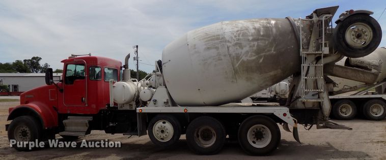 image for item DG2619 2003 Kenworth W900  ready mix truck