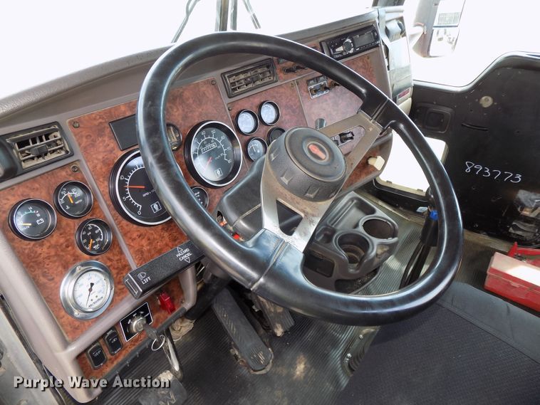 image for item DG2619 2003 Kenworth W900  ready mix truck