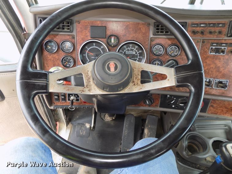 image for item DG2619 2003 Kenworth W900  ready mix truck