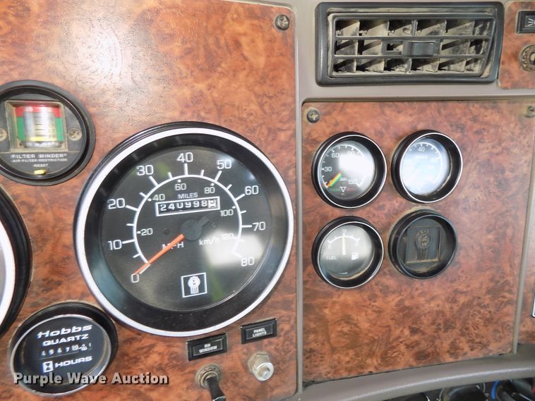 image for item DG2619 2003 Kenworth W900  ready mix truck