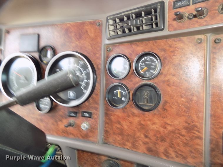 image for item DG2619 2003 Kenworth W900  ready mix truck