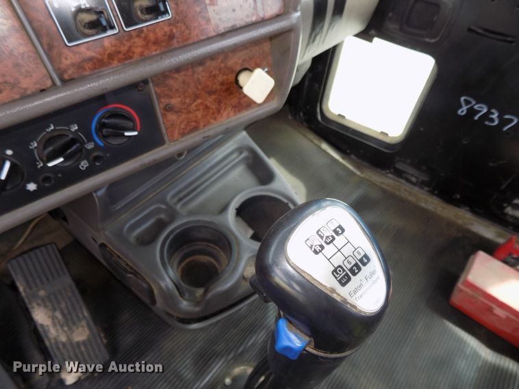 image for item DG2619 2003 Kenworth W900  ready mix truck