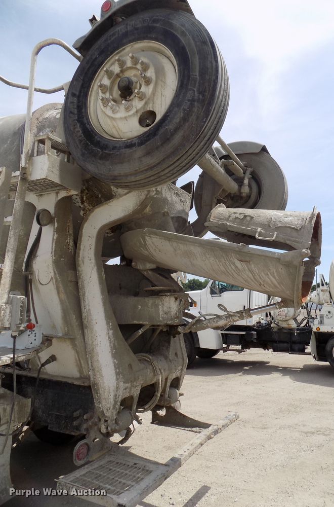 image for item DG2619 2003 Kenworth W900  ready mix truck