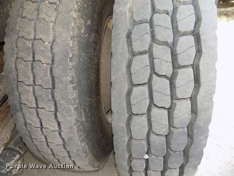 image for item DG2619 2003 Kenworth W900  ready mix truck