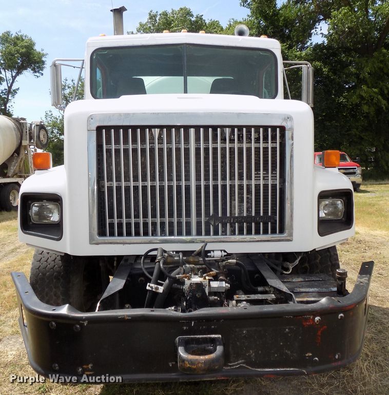 image for item DG2620 1999 International Paystar 5000  ready mix truck