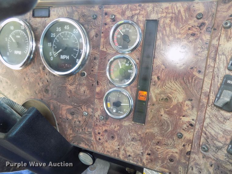 image for item DG2620 1999 International Paystar 5000  ready mix truck