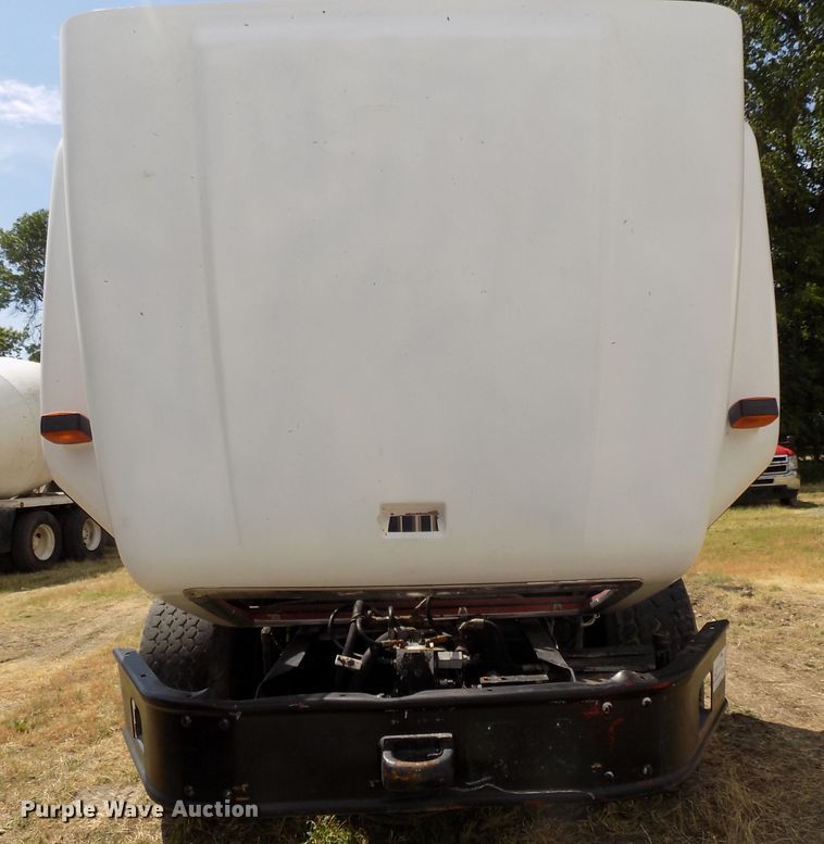 image for item DG2620 1999 International Paystar 5000  ready mix truck