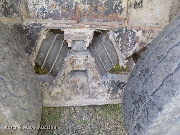 image for item DG2620 1999 International Paystar 5000  ready mix truck