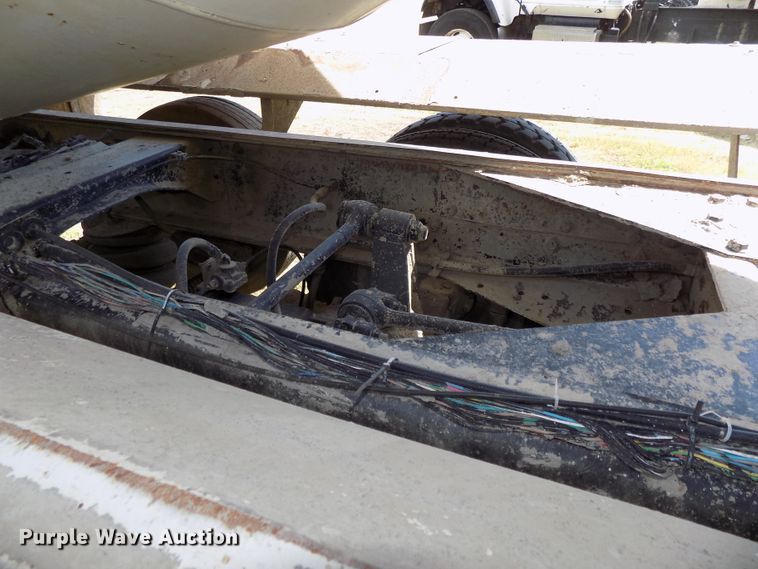 image for item DG2620 1999 International Paystar 5000  ready mix truck