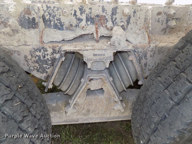 image for item DG2620 1999 International Paystar 5000  ready mix truck