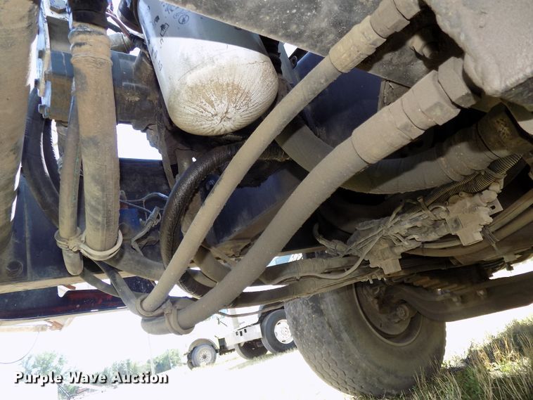 image for item DG2620 1999 International Paystar 5000  ready mix truck