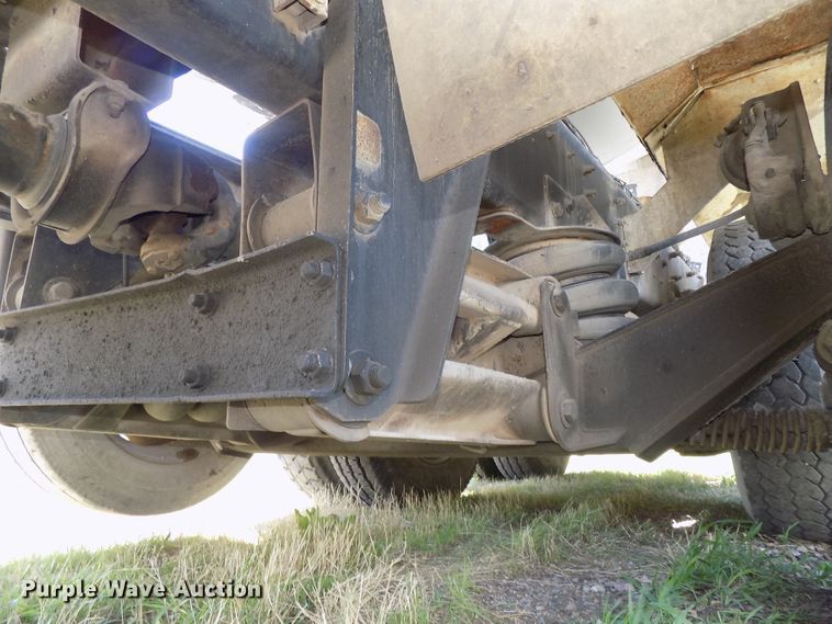 image for item DG2620 1999 International Paystar 5000  ready mix truck