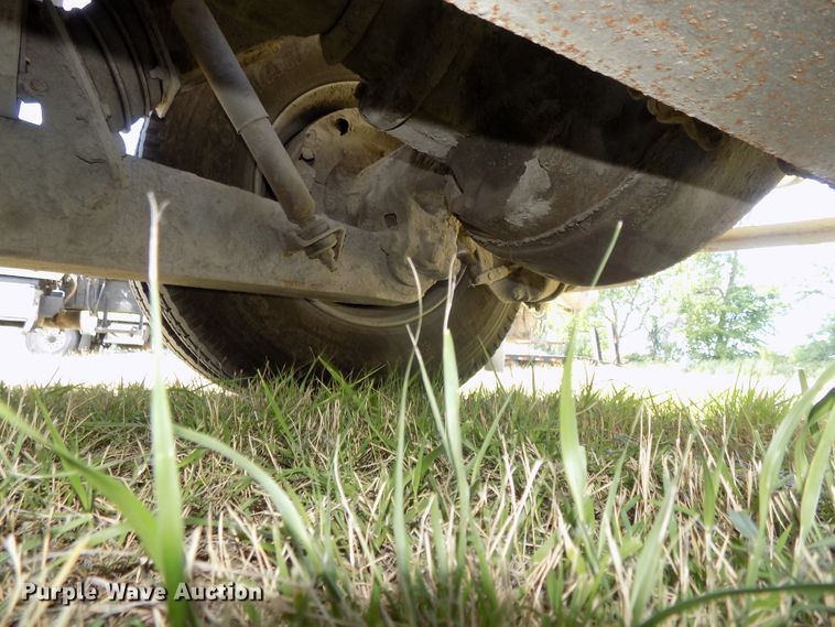 image for item DG2620 1999 International Paystar 5000  ready mix truck